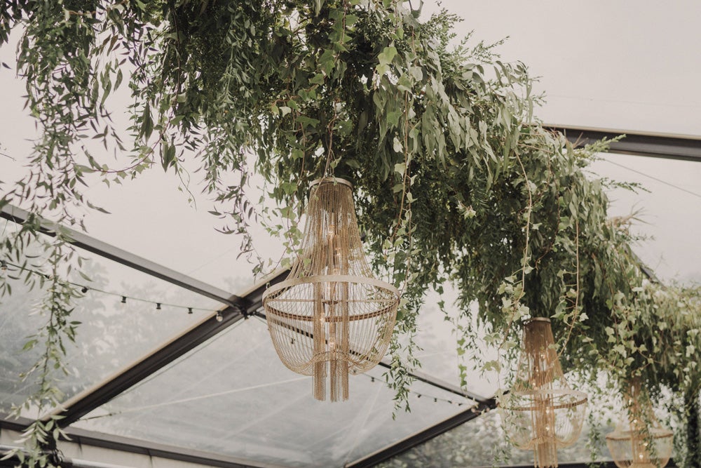 Esta vasca abogó por la practicidad de un look nupcial desmontable que se adaptaba a los distintos momentos de la celebración