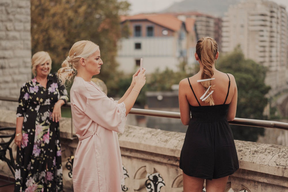 Esta vasca abogó por la practicidad de un look nupcial desmontable que se adaptaba a los distintos momentos de la celebración