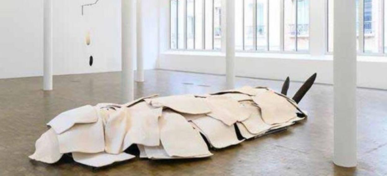 'Gisant', una intervención anterior de la conocida artista alemana Bock.