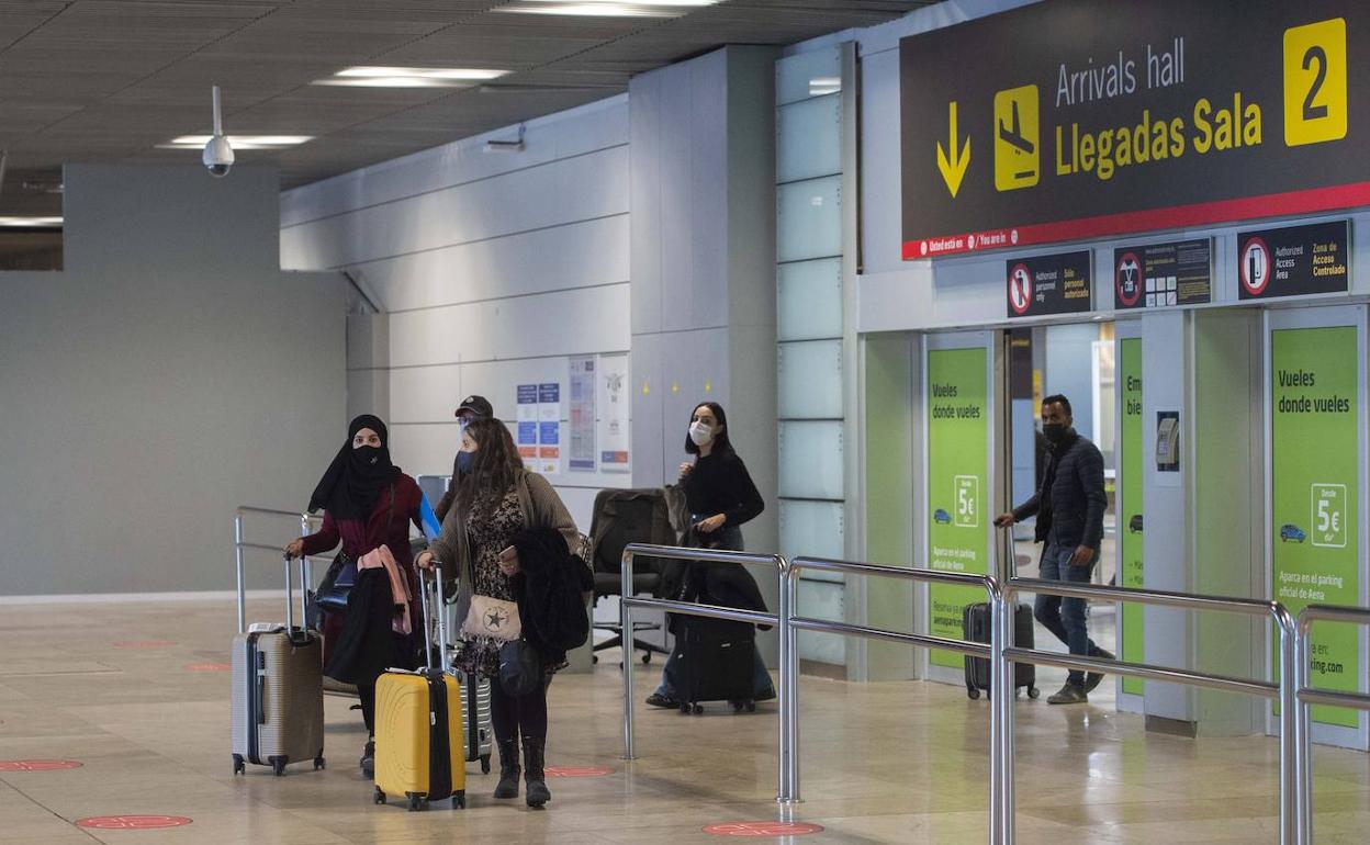 Llegada a Madrid de viajeros desde Casablanca este martes.