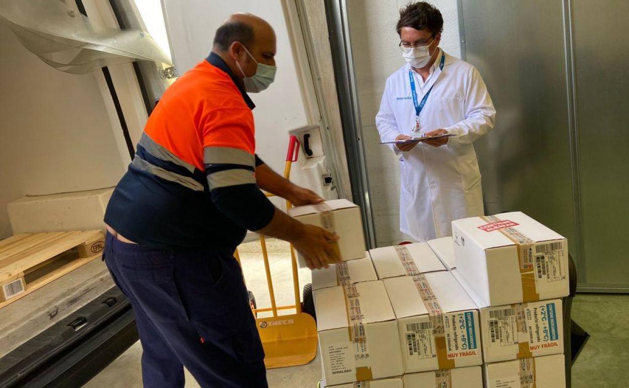 Llegan a Hernani 42.300 dosis de AstaZeneca que permitirán seguir vacunando el fin de semana