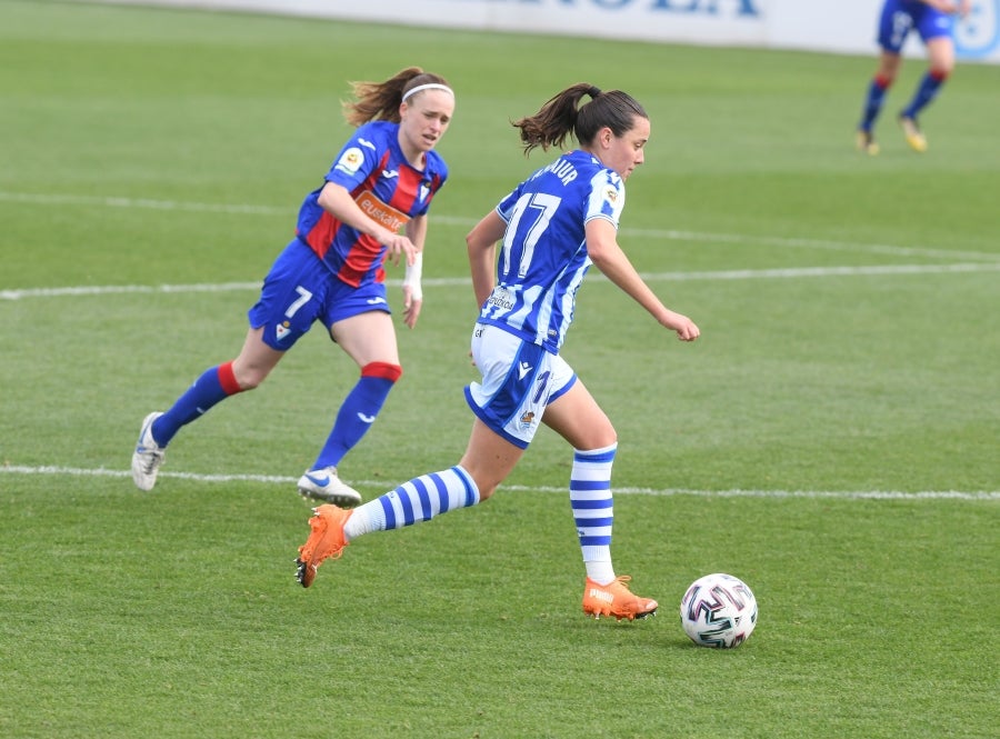 Las azulgranas han frenado la buena racha de las txuri-urdin este mediodía en Zubieta.