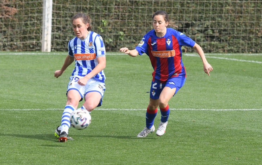 Las azulgranas han frenado la buena racha de las txuri-urdin este mediodía en Zubieta.