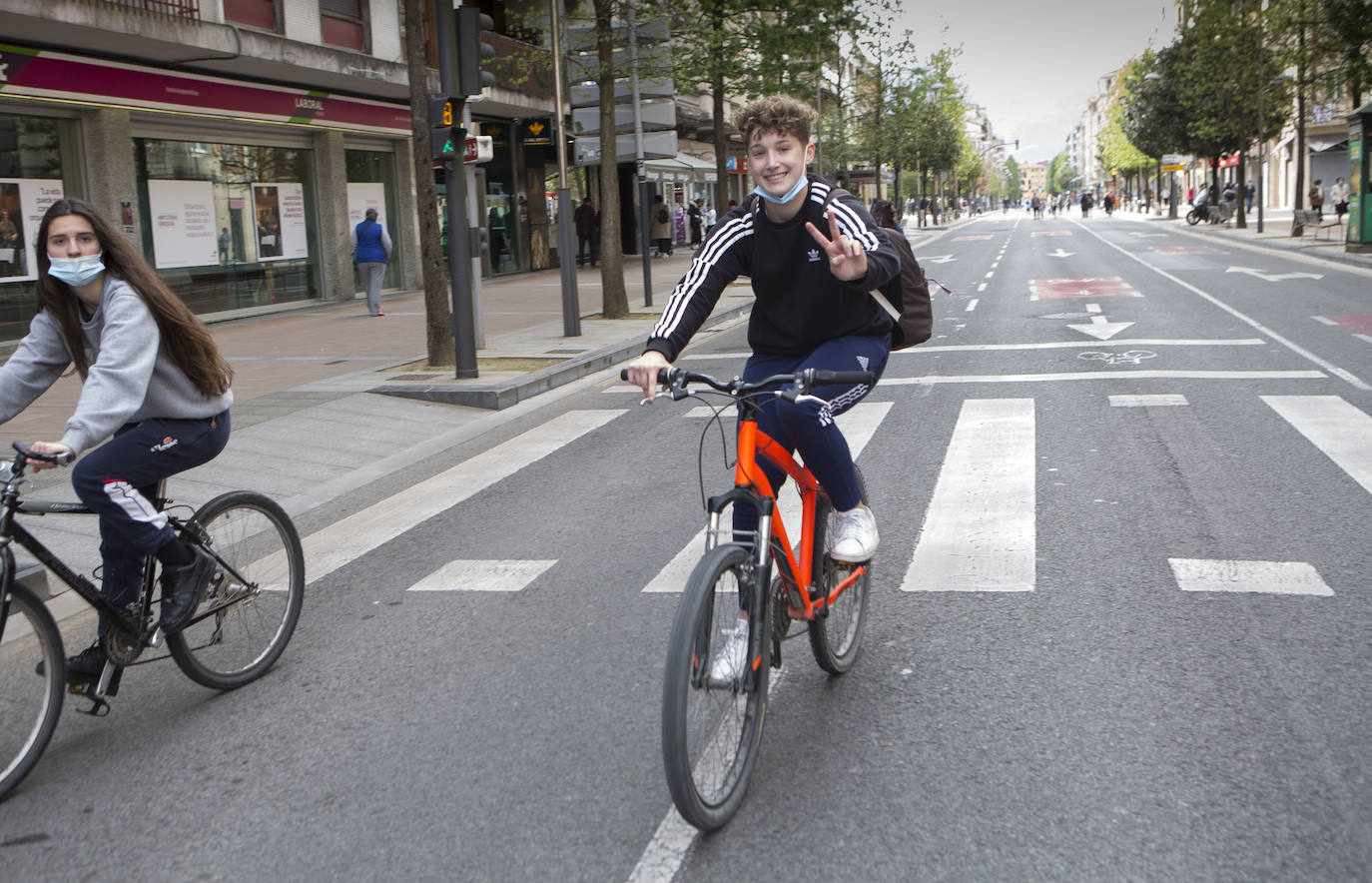 El domingo es txuri-urdin en Donostia.
