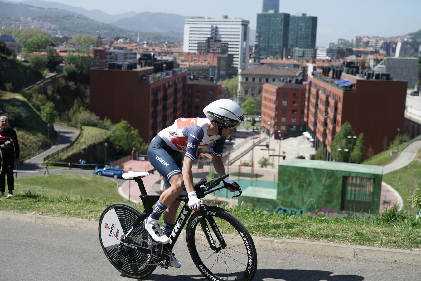 La Itzulia 2021 ha comenzado este lunes con una crono en Bilbao