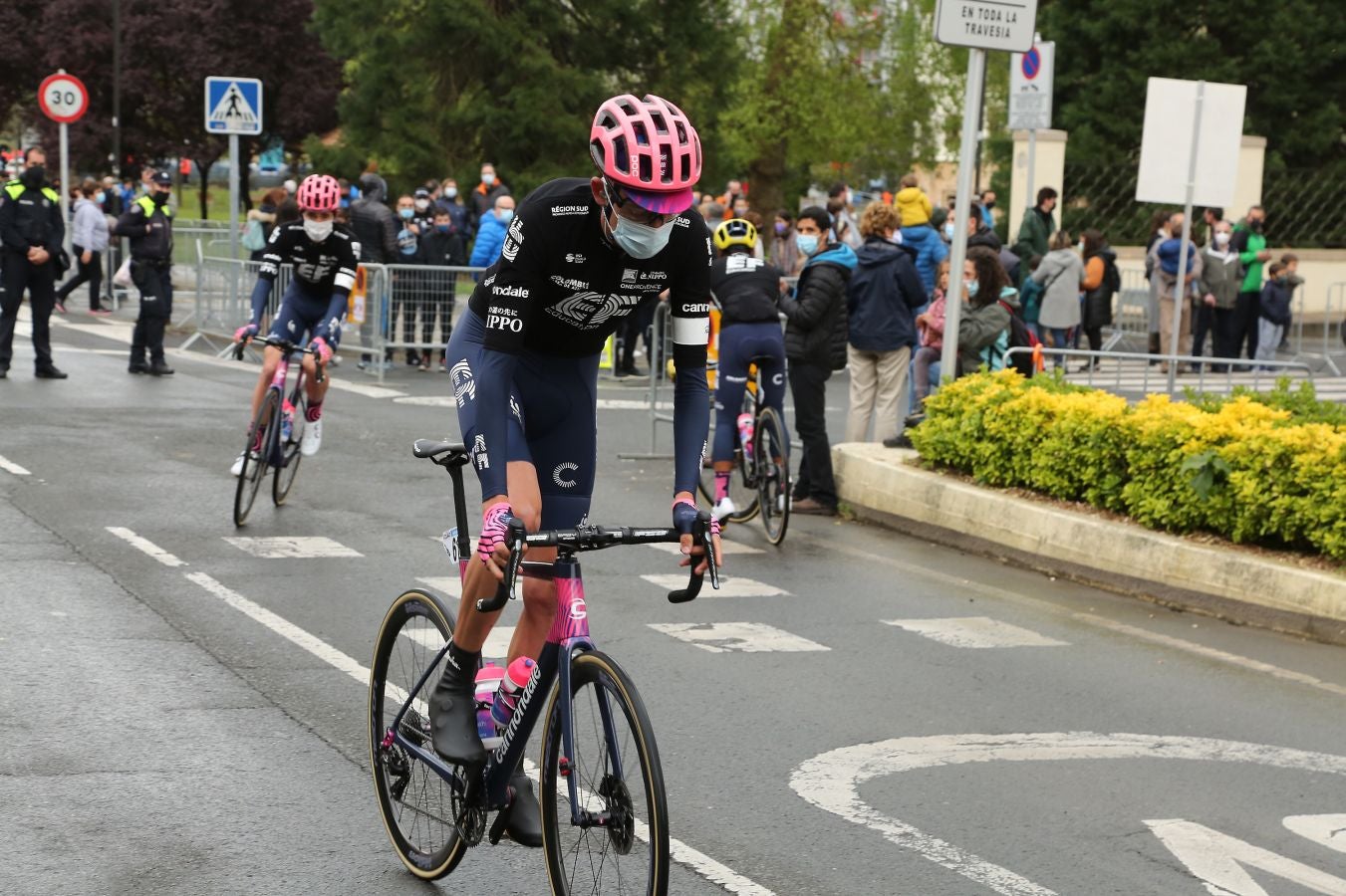 El ciclista ezkiotarra Alex Aranburu se ha llevado la segunda etapa de la Itzulia