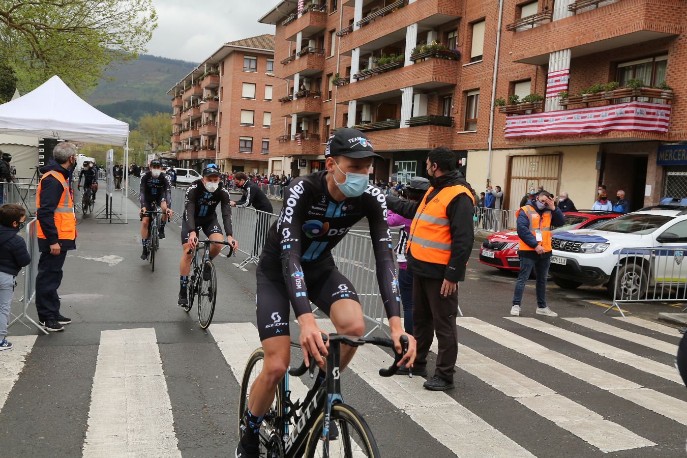 El ciclista ezkiotarra Alex Aranburu se ha llevado la segunda etapa de la Itzulia