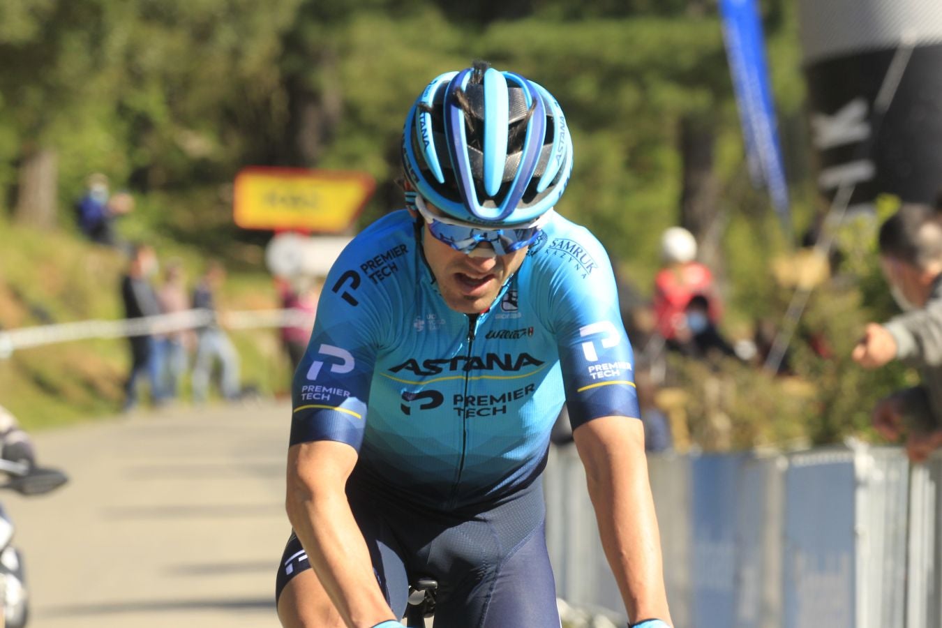 Tadej Pogacar ha sido el vencedor de la tercera etapa de la Itzulia tras la gran subida que ha protagonizado con Roglic