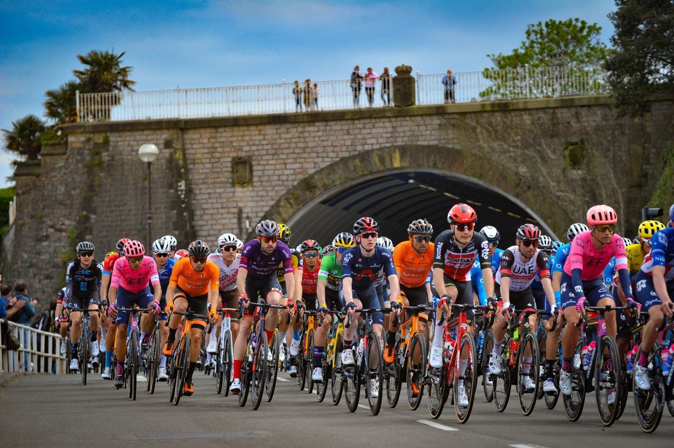 El recorrido entre Hondarribia y Ondarroa podría permitir la primera llegada al sprint de la carrera. 