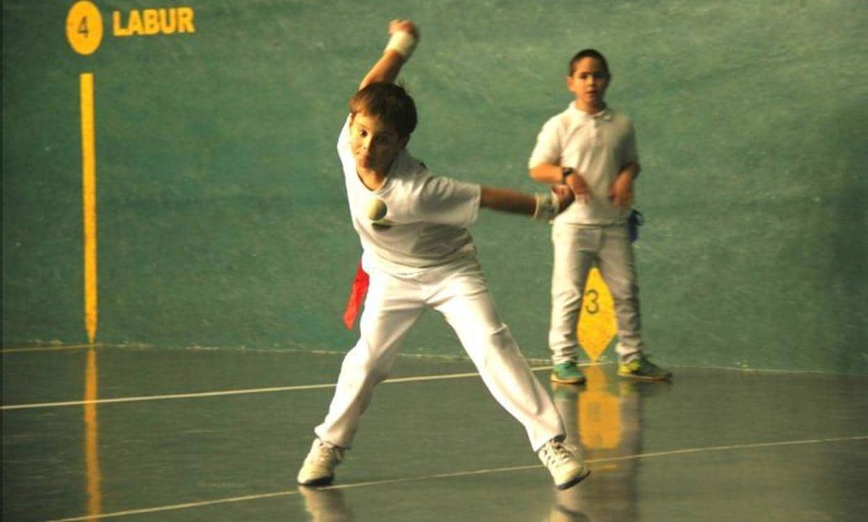 La escuela de pelota regresa para niños y jóvenes de 6 a 16 años | El  Diario Vasco