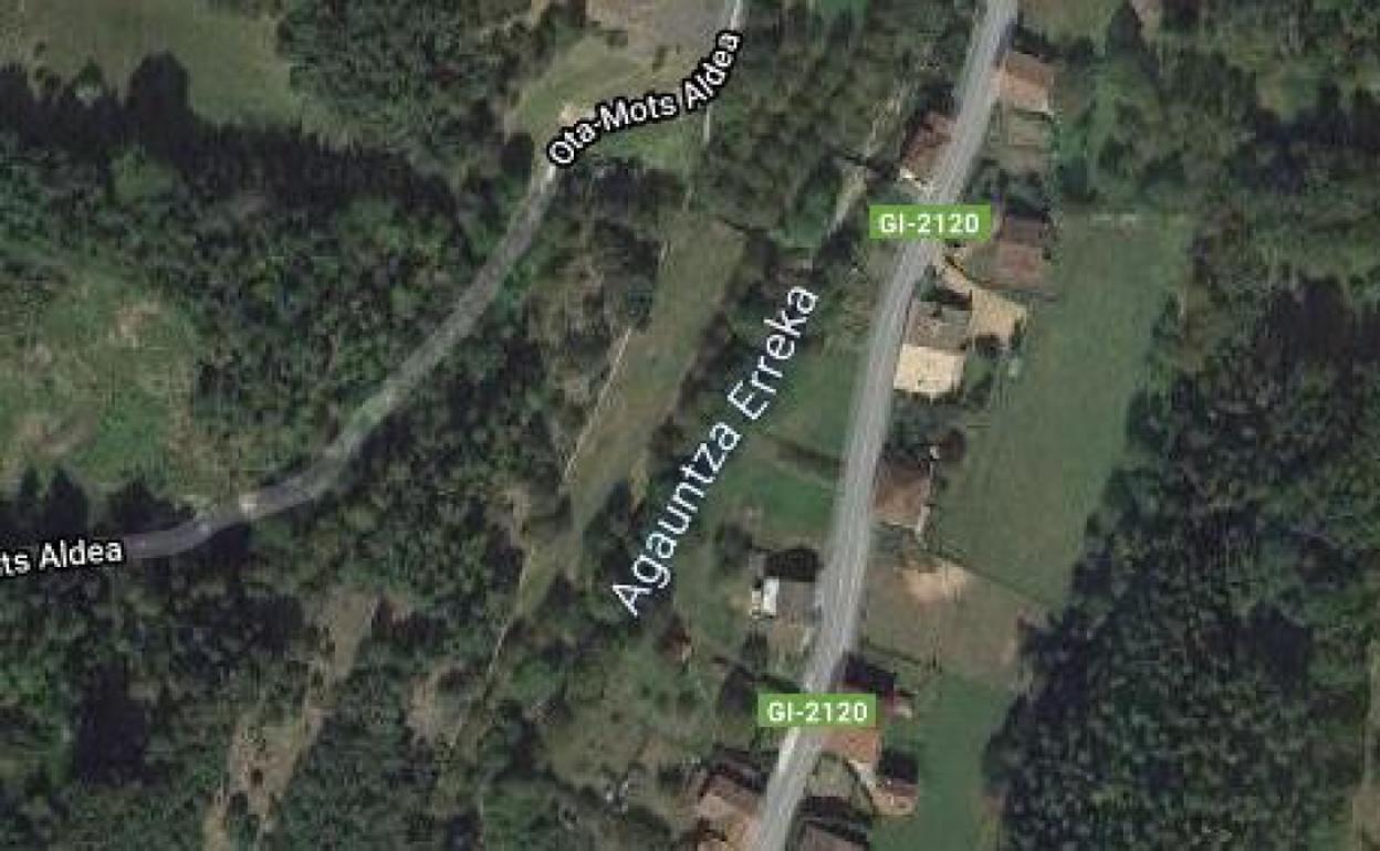 Tres personas resultaron intoxicadas por un incendio en una vivienda de Ataun