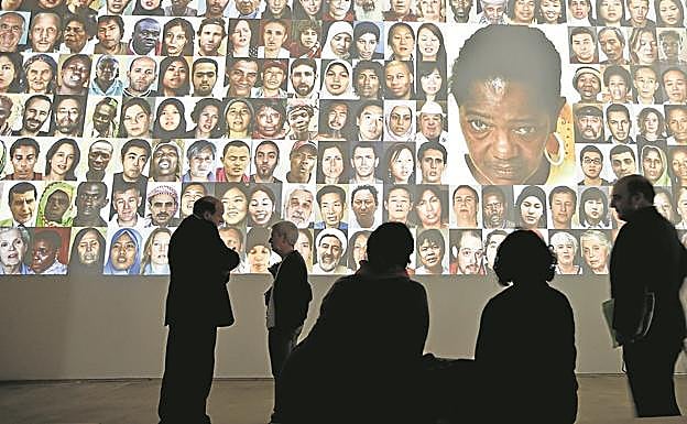 La exposición '6.000 millones de otros' es la que más visitantes ha recibido. 