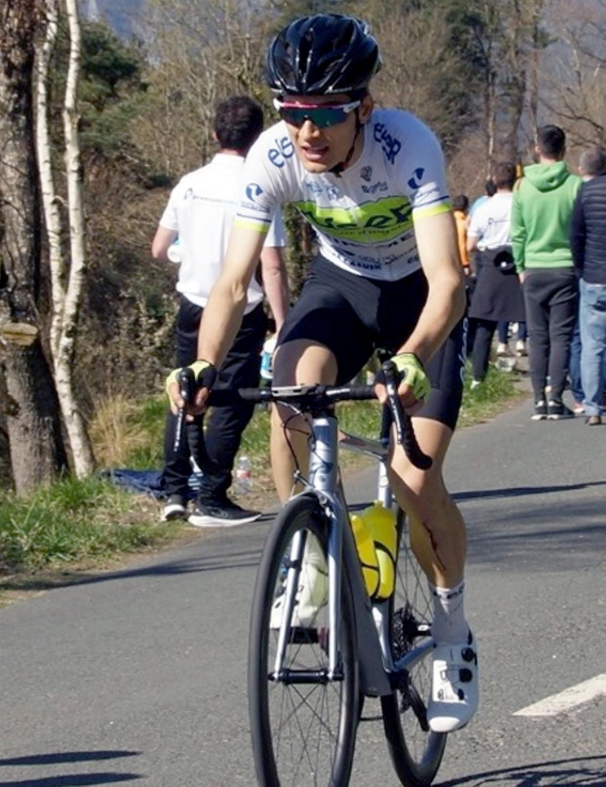 Imanol Álvarez, en plena subida.