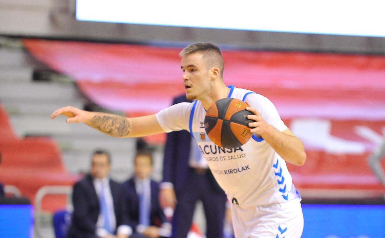 Dino Radoncic, en el partido de ida en Murcia. 
