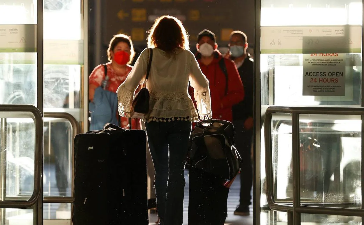La OCU anima a los consumidores a sumarse a una acción colectiva si se cancelan viajes