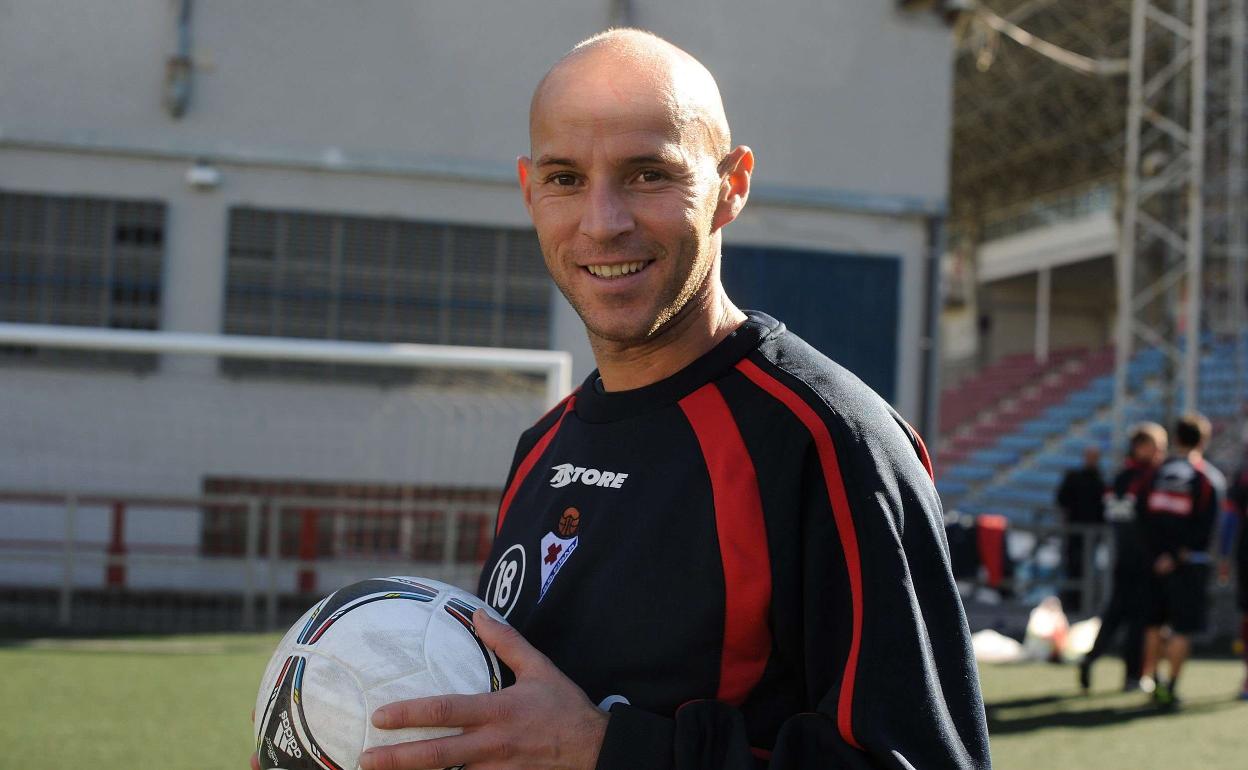 Diego Jiménez logró dos ascensos con el Eibar.