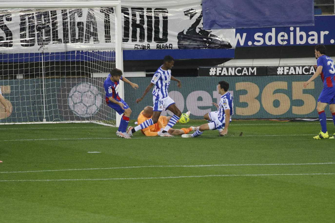 Fotos: Eibar- Real Sociedad en Ipurua