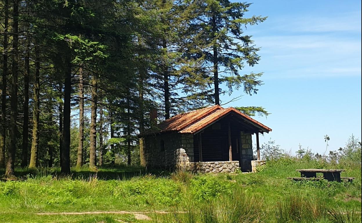 Aurten ere ez da hamaiketako antolaturik izango Andatzako txabola aurrean bertaratzen direnentzat. 