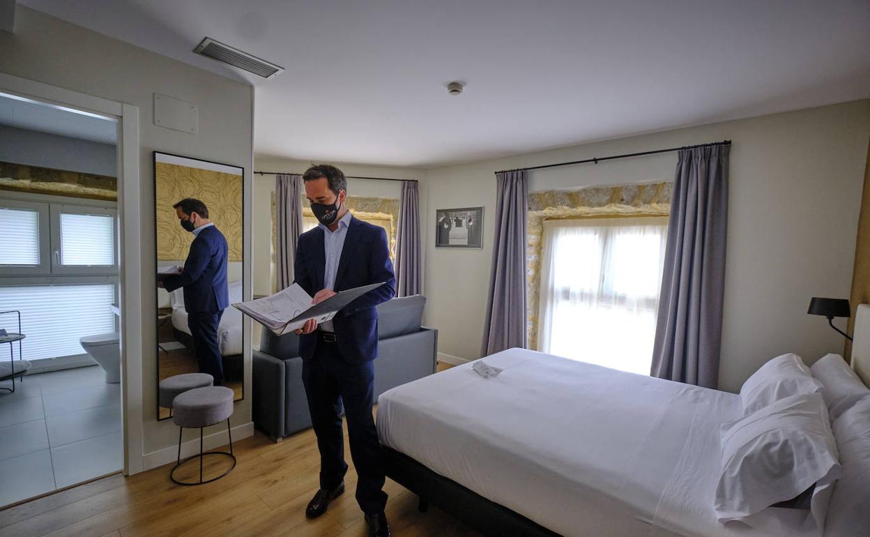 Jon Zulaika codirige junto a su hermano los hoteles Arrizul de Donostia. Tienen abierto el Arrizul Beach y confían en poder reabrir el Arrizul Congress, cerrado ante la falta de actividad. 