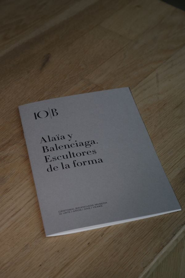 Creaciones de Alaïa y Balenciaga, nueva exposición en el museo de Getaria. 