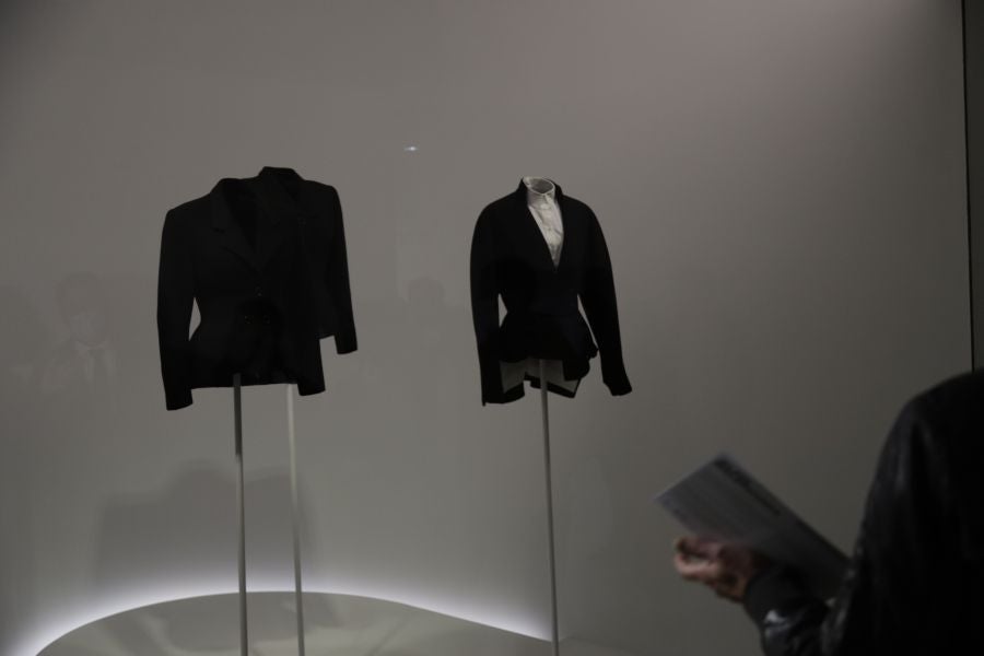 Creaciones de Alaïa y Balenciaga, nueva exposición en el museo de Getaria. 