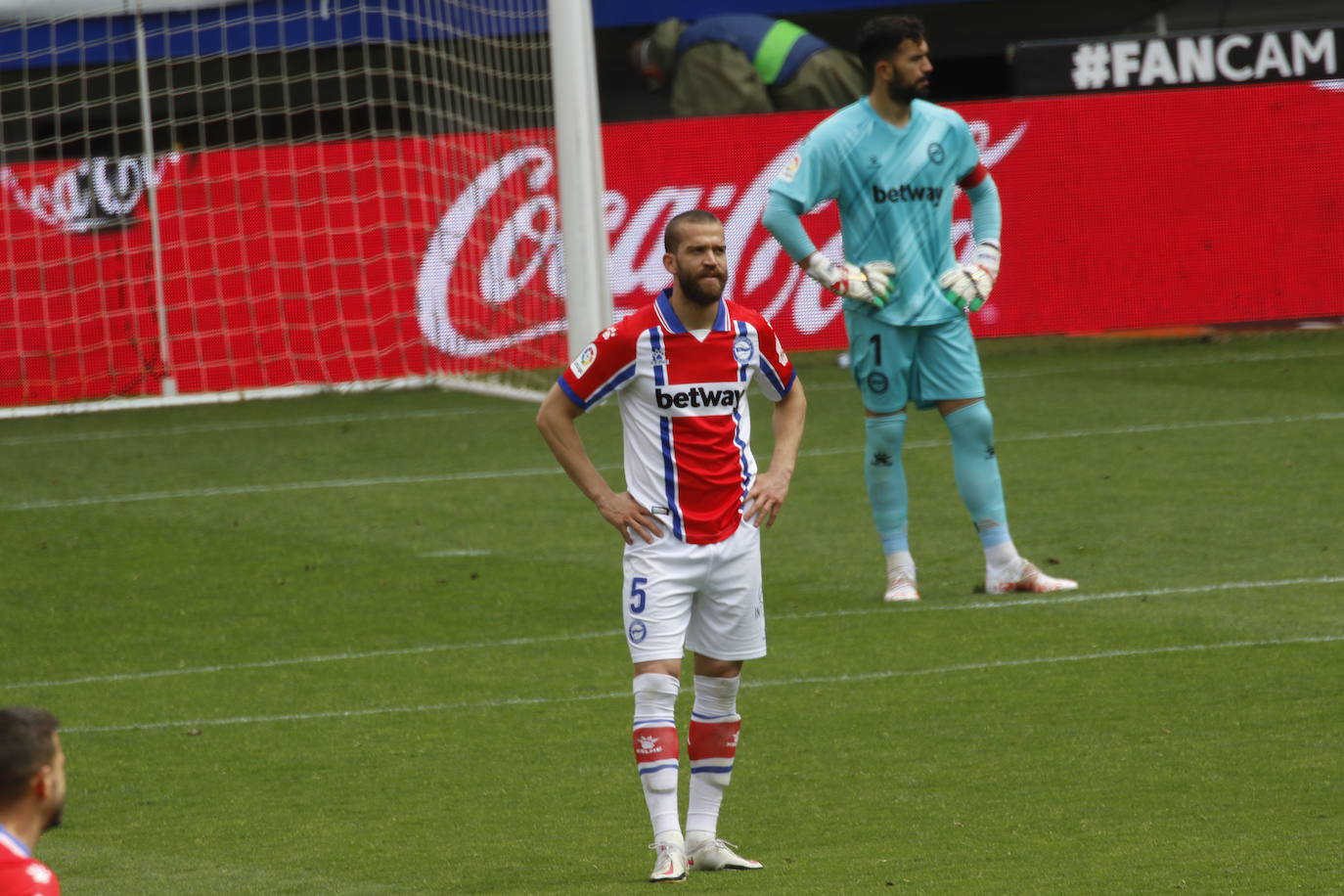 Los de Mendilibar obtienen su segunda victoria de la temporada en casa tras golear el Alavés. 