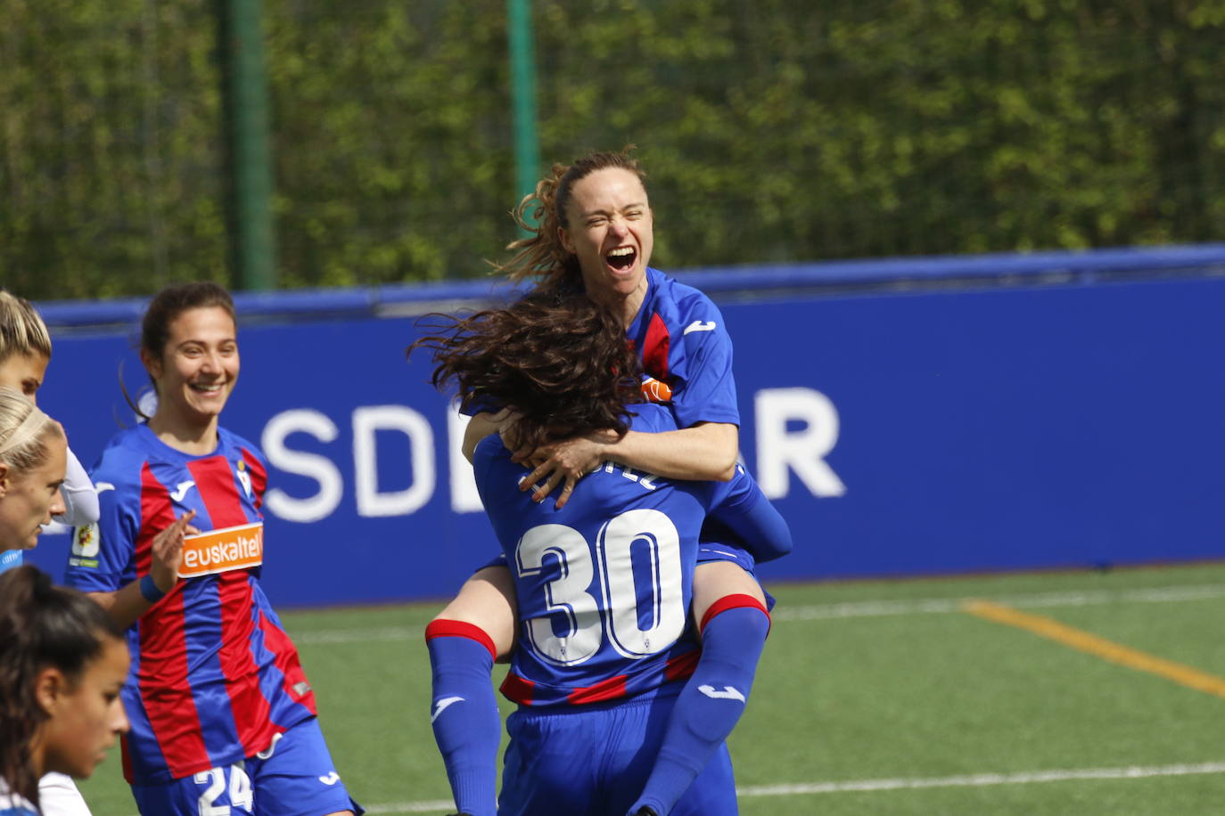 Jimena y Gantxegi han sido las goleadoras armeras. 
