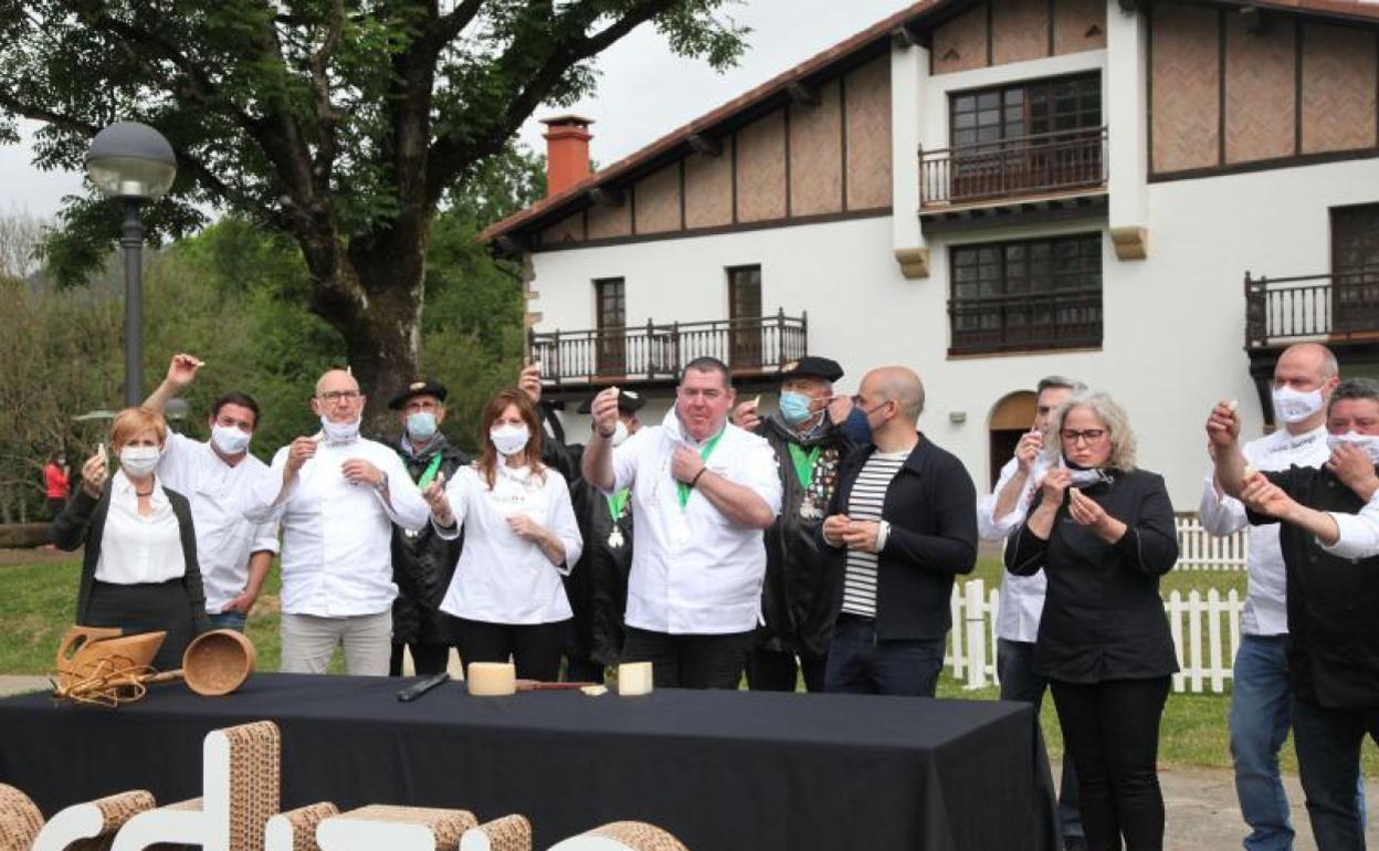 Acto del corte del queso hoy en Ordizia.