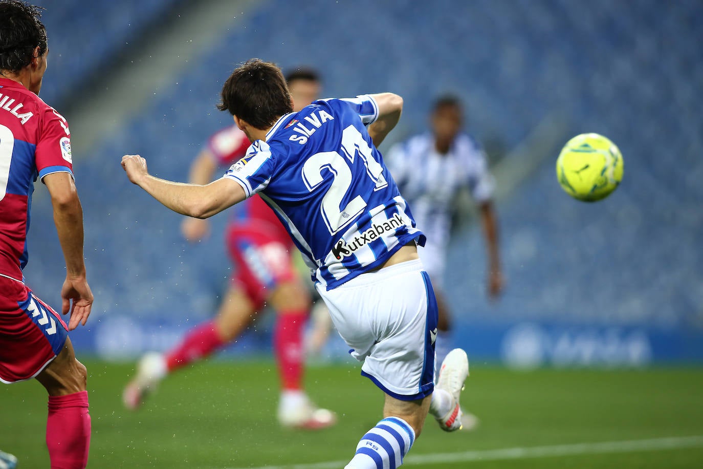 Fotos: Las mejores imágenes del Real Sociedad - Elche