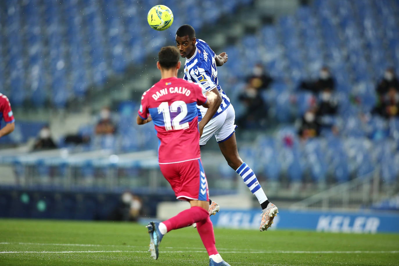 Fotos: Las mejores imágenes del Real Sociedad - Elche