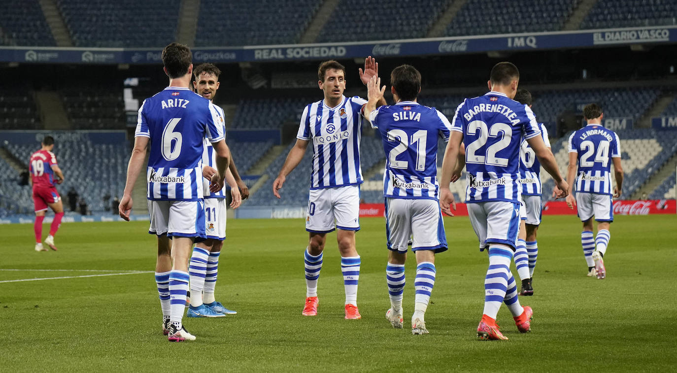 Fotos: Las mejores imágenes del Real Sociedad - Elche