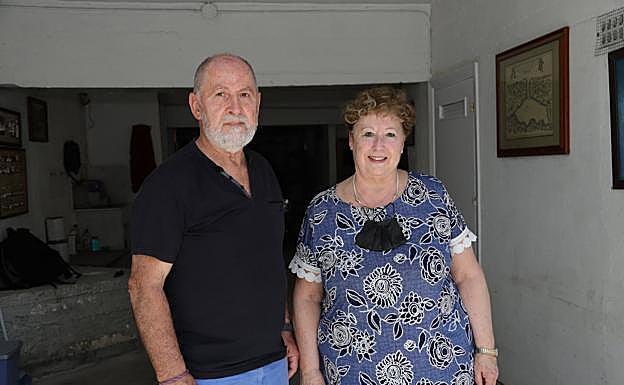 El matrimonio se prepara para salir mañana a Areso.