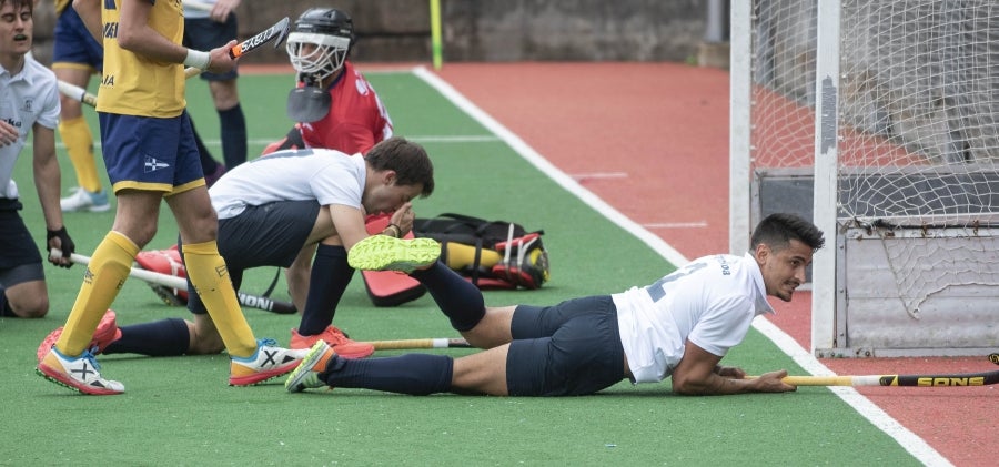 El Atlético ha perdido 1-2 contra el Jolaseta en Aiete. Una victoria les habría certificado su ascenso a la División de Honor A, la máxima categoría de hockey hierba. 