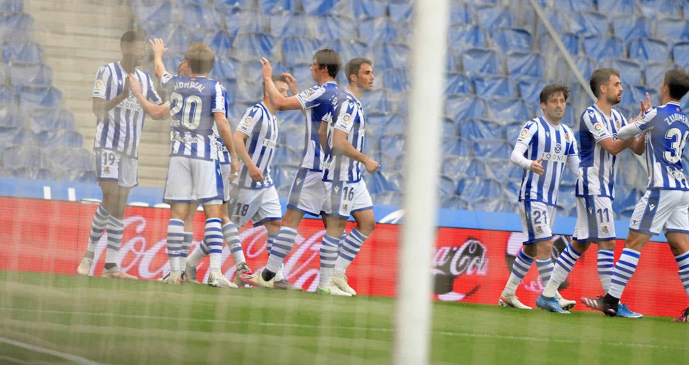 Fotos: Las mejores imágenes del Real Sociedad - Valladolid