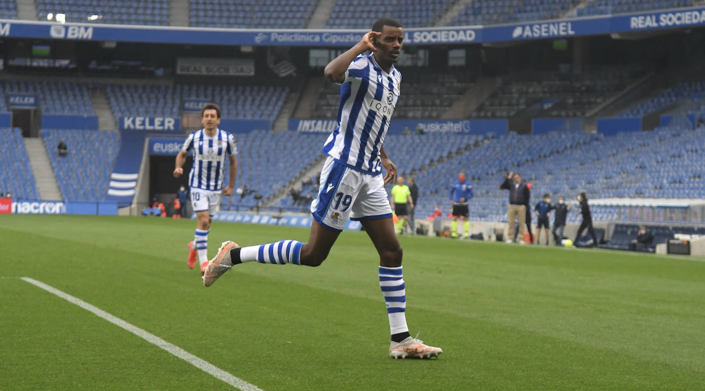 Fotos: Las mejores imágenes del Real Sociedad - Valladolid