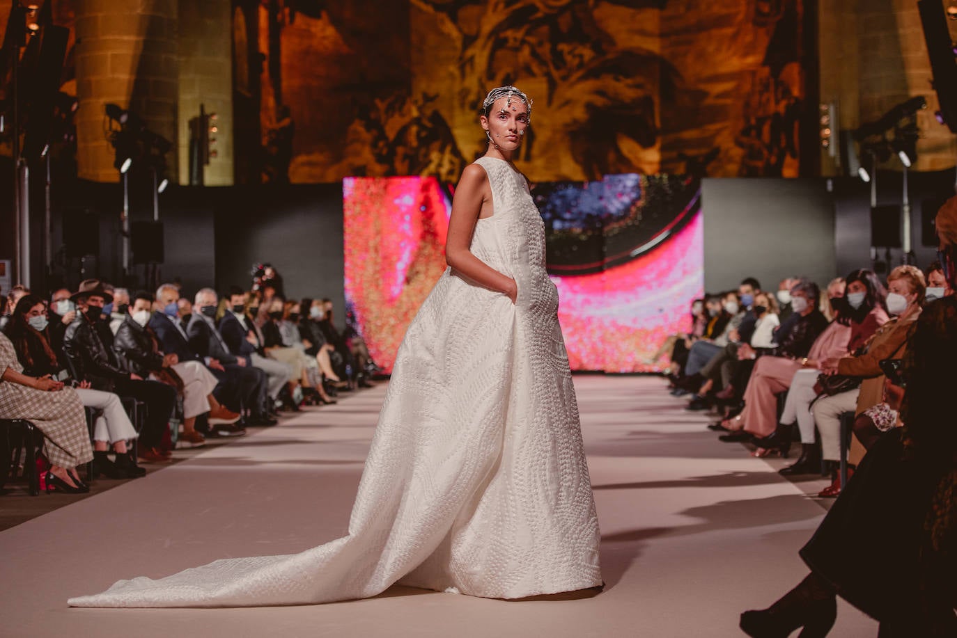 Fotos: Isabel Zapardiez presenta sus creaciones en el San Sebastián Moda Festival