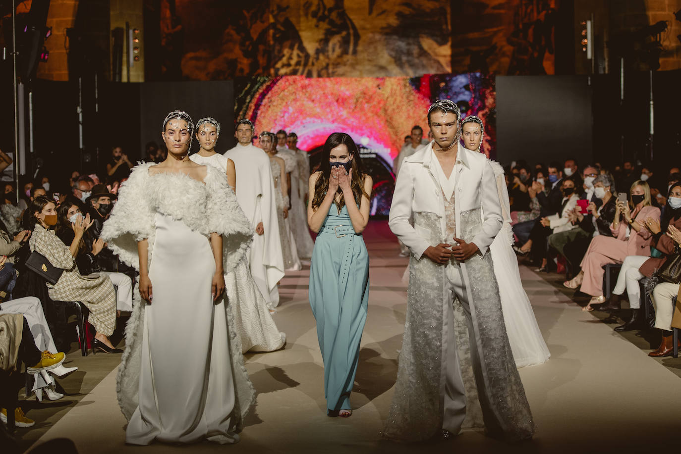 Fotos: Isabel Zapardiez presenta sus creaciones en el San Sebastián Moda Festival