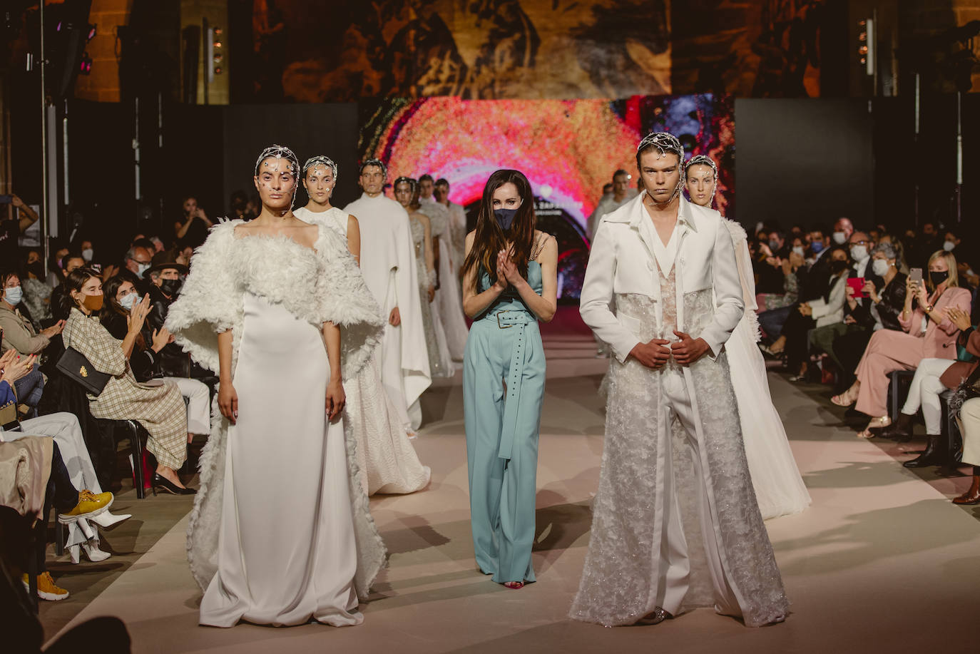 Fotos: Isabel Zapardiez presenta sus creaciones en el San Sebastián Moda Festival