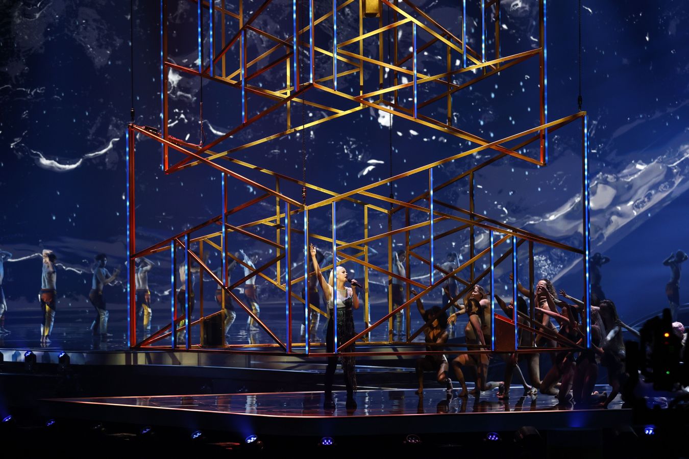Malta, una de las favoritas, se convirtió en la gran protagonista de la primera semifinal de Eurovisión celebrada ayer ante 3.500 espectadores. El festival vuelve a escena este fin de semana tras la cancelación del año pasado por la pandemia del Covid-19. El representante de España en la final de este sábado será Blas Cantó con el tema 'Voy a quedarme'.