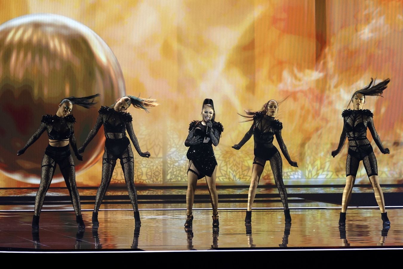 Malta, una de las favoritas, se convirtió en la gran protagonista de la primera semifinal de Eurovisión celebrada ayer ante 3.500 espectadores. El festival vuelve a escena este fin de semana tras la cancelación del año pasado por la pandemia del Covid-19. El representante de España en la final de este sábado será Blas Cantó con el tema 'Voy a quedarme'.