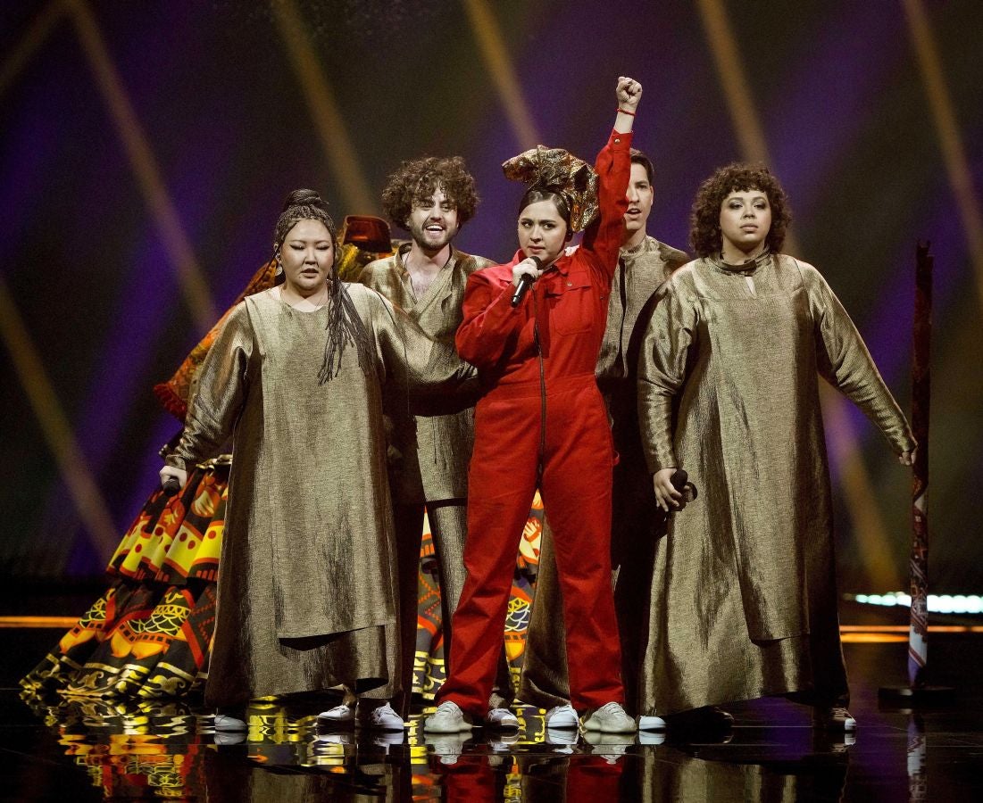 Malta, una de las favoritas, se convirtió en la gran protagonista de la primera semifinal de Eurovisión celebrada ayer ante 3.500 espectadores. El festival vuelve a escena este fin de semana tras la cancelación del año pasado por la pandemia del Covid-19. El representante de España en la final de este sábado será Blas Cantó con el tema 'Voy a quedarme'.
