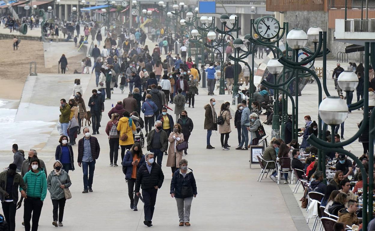 Coronavirus Euskadi: La amenaza Covid en Gipuzkoa desciende a zona amarilla por primera vez desde marzo