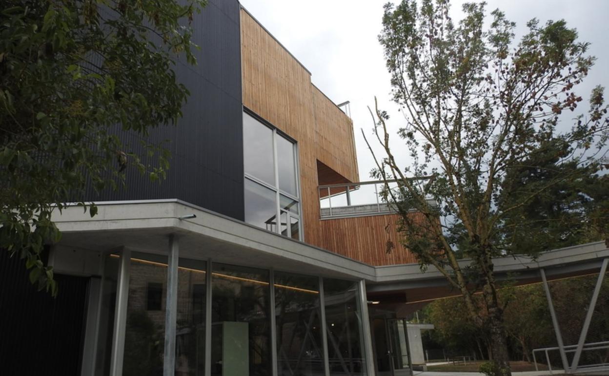 Edificio Dorleta en el campus de la MU en Eskoriatza, tras su reinauguración.