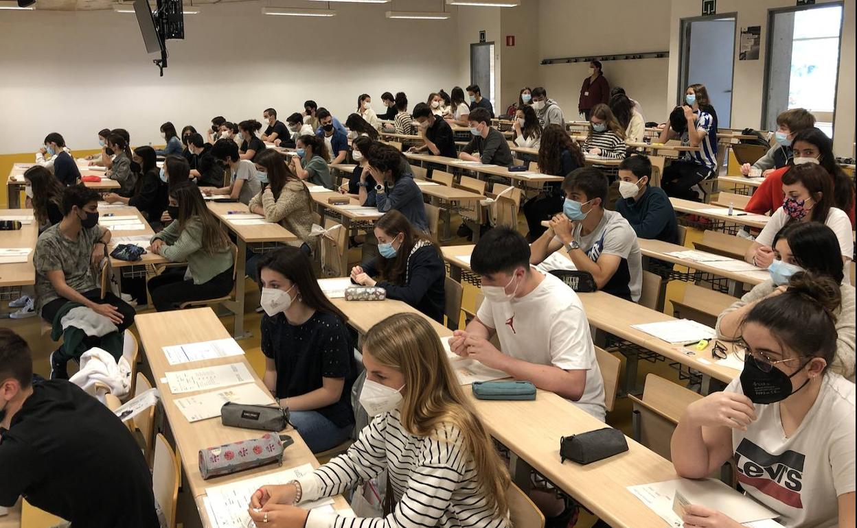 Arranca la Selectividad en el campus de Donostia. 