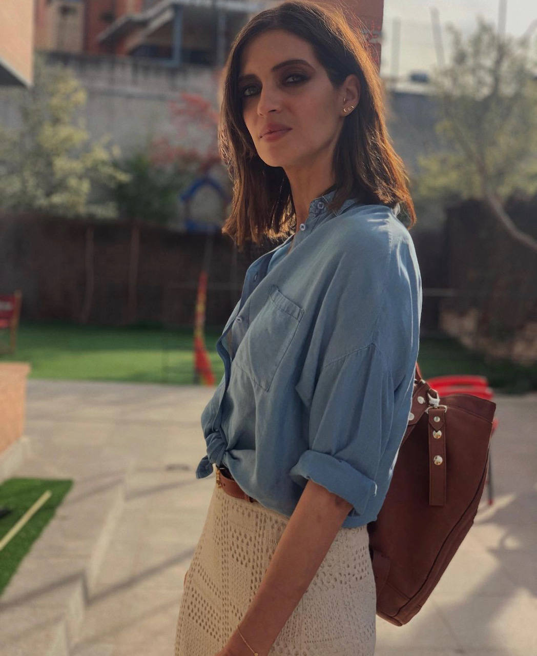 La comunicadora manchega tiene un estilo innato e insuperable en el que sabe sacar partido a los básicos combinándolos con las prendas tendencia de cada campaña. Dicho lo cual, en los últimos meses hemos visto a una Sara Carbonero mucho más bohemia y 'hippie' que de costumbre y por ello, de cara al verano, te presentamos un interesante recorrido por los estilismos más destacados e inspiradores de la presentadora, empresaria e 'influencer'