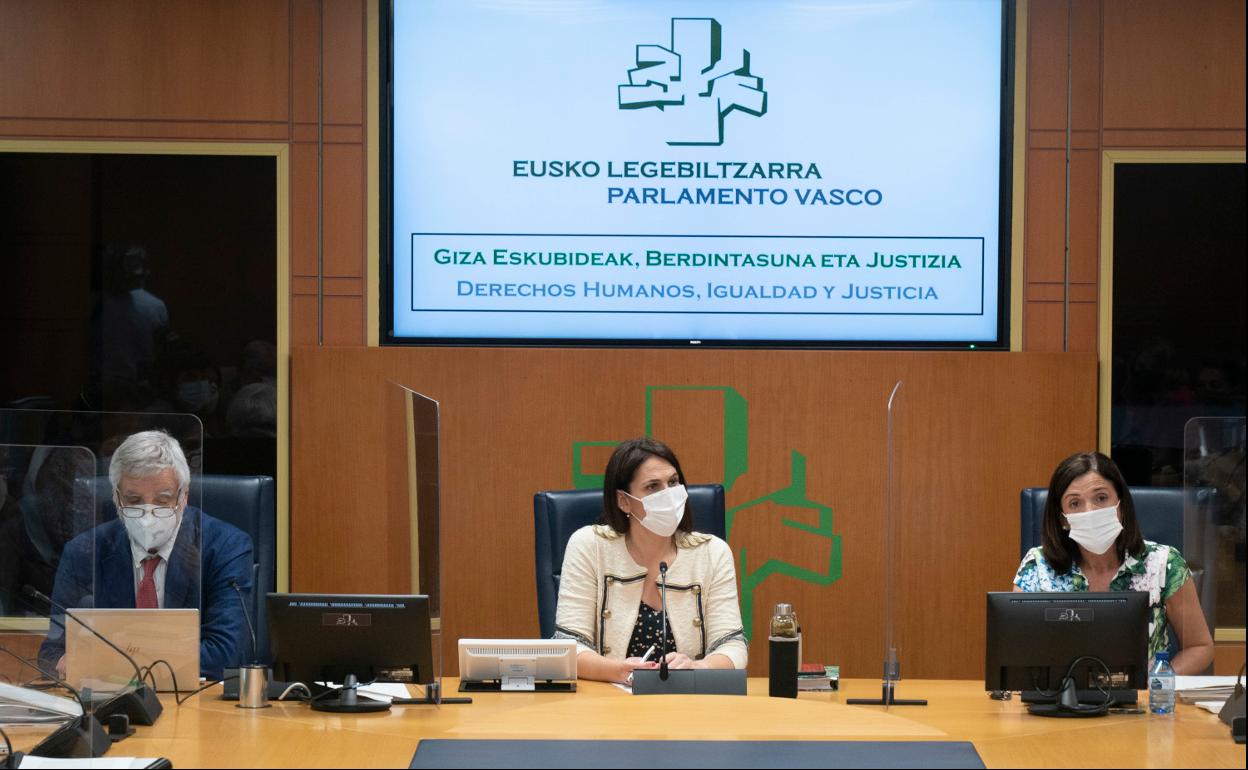 Artolazabal lanza un plan para «facilitar» el traspaso del personal penitenciario al Gobierno Vasco