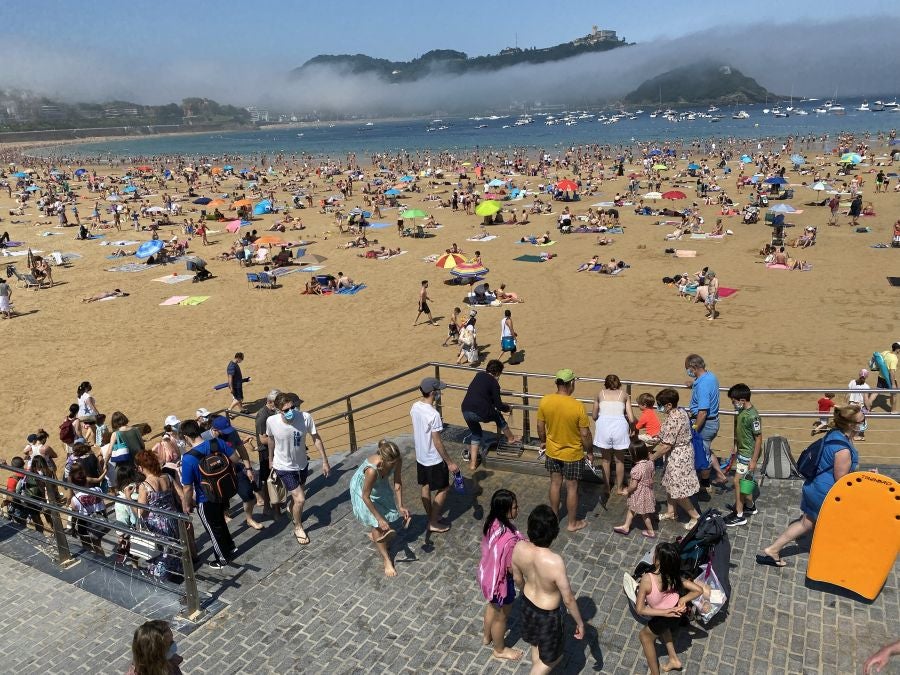 Fotos: Domingo de playa en San Sebastián