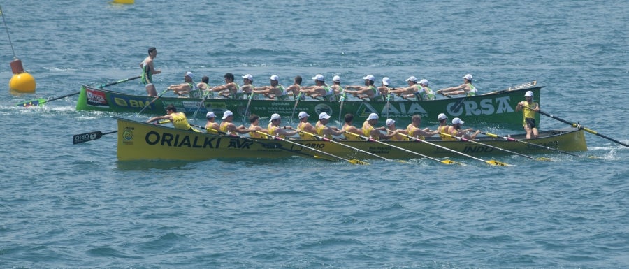 La Ama Guadalupekoa de Hondarribia y Arraun Lagunak se han impuesto este domingo en el Campeonato de Gipuzkoa de Traineras. 