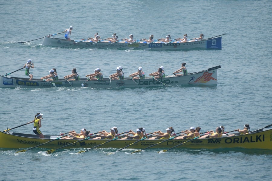 La Ama Guadalupekoa de Hondarribia y Arraun Lagunak se han impuesto este domingo en el Campeonato de Gipuzkoa de Traineras. 