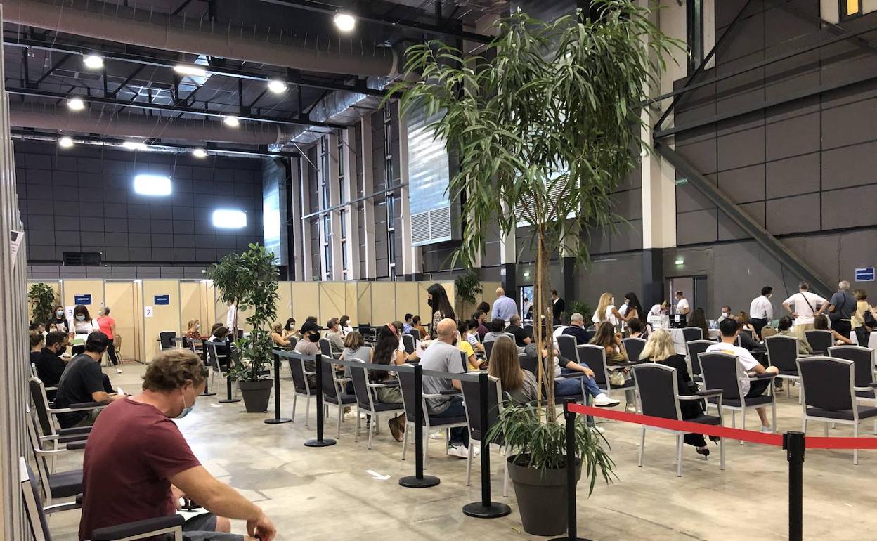 El centro de vacunación de Biarritz está en la Sala de exposiciones Iraty. 